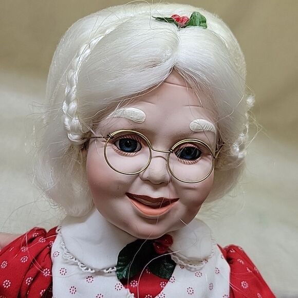 DANBURY MINT EUC-VTG SANTA W/Workbench & MRS CLAUS W/Tea Tray - Picture 11 of 14